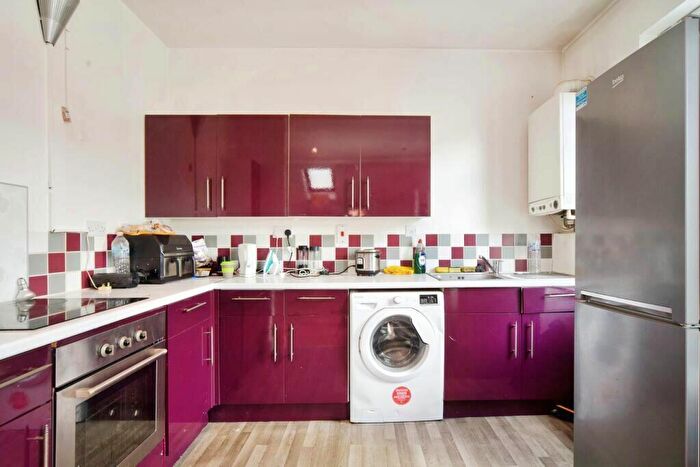 1 Bedroom Flat To Rent In High Road Leyton, E10