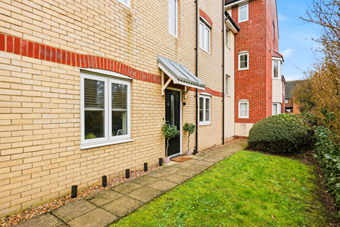 2 Bedroom Apartment For Sale In Haslers Lane, Dunmow, Essex, CM6