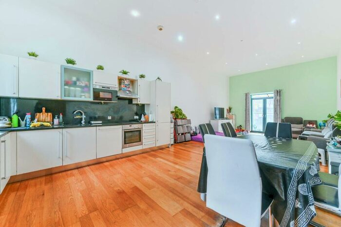 2 Bedroom Flat To Rent In The Exchange, Central Croydon, Croydon, CR0