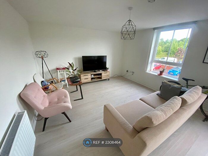 2 Bedroom Flat To Rent In Rosebery Terrace, Glasgow, G5