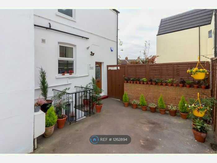 2 Bedroom Maisonette To Rent In Tylney Road, Bromley BR1