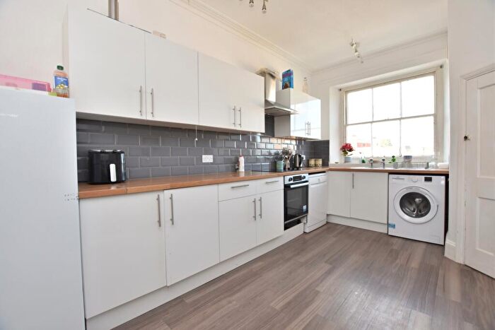 5 Bedroom Terraced House To Rent In Canynge Square, Clifton, BS8