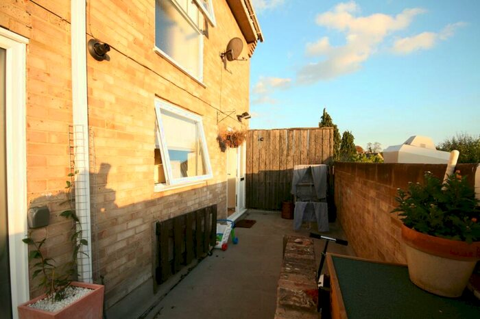 3 Bedroom Apartment To Rent In A High Street, Wheatley, OX33