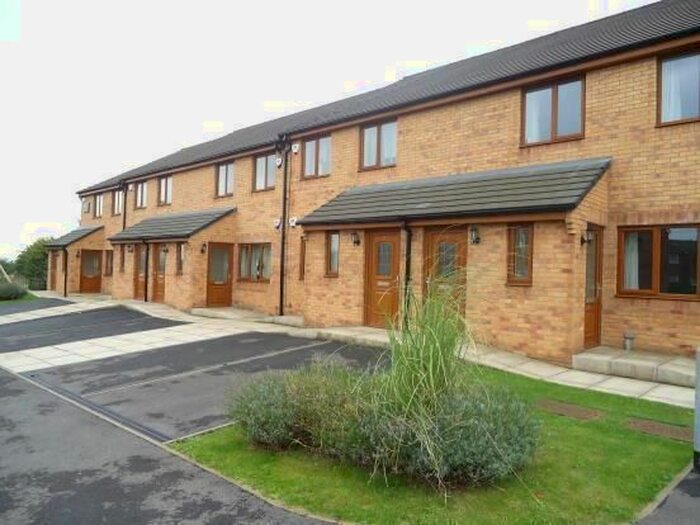 2 Bedroom Flat To Rent In Stansfield Close, Castleford, WF10