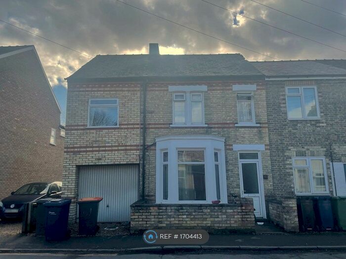 6 Bedroom Terraced House To Rent In Brookfields, Cambridge, CB1