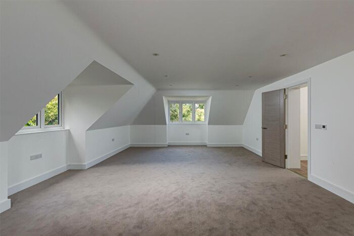 5 Bedroom Detached House For Sale In Keswick Road, Great Bookham, Leatherhead, Surrey, KT23
