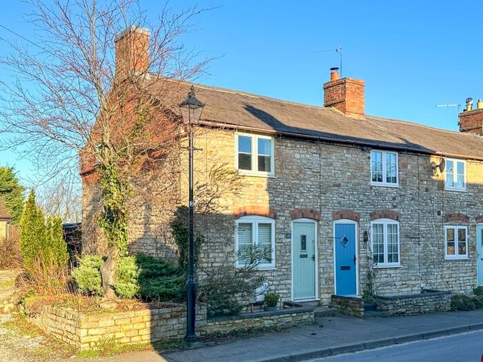 2 Bedroom Cottage For Sale In Binswood End, Harbury, Leamington Spa, CV33