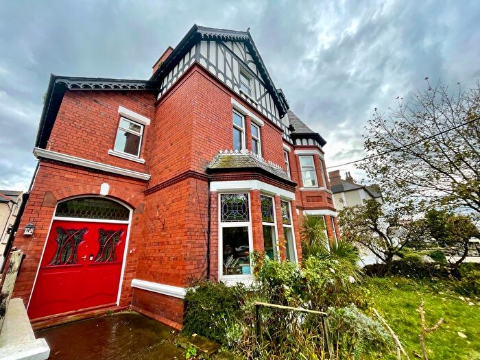3 Bedroom Maisonette To Rent In Abbey Road, Llandudno, LL30