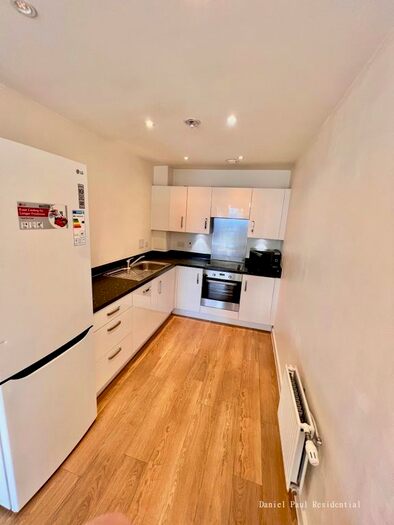 1 Bedroom Flat To Rent In Salisbury Road, Southall, UB2