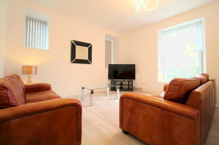 2 Bedroom Flat To Rent In Loanhead Terrace, Aberdeen, - Apartment, AB25