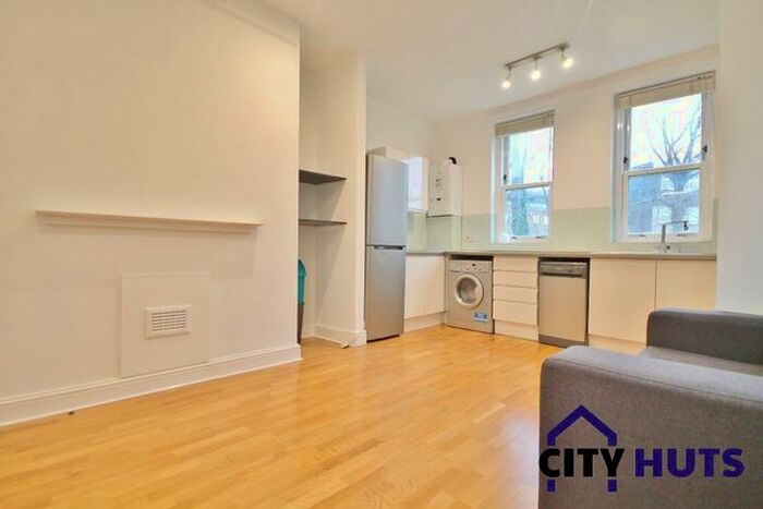 2 Bedroom Flat To Rent In Cardozo Road, London, N7