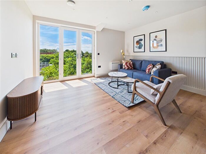 2 Bedroom Flat To Rent In Hoffmanns Way, Chelmsford, CM1