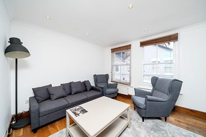 3 Bedroom Flat To Rent In Astwood Mews, South Ken, SW7