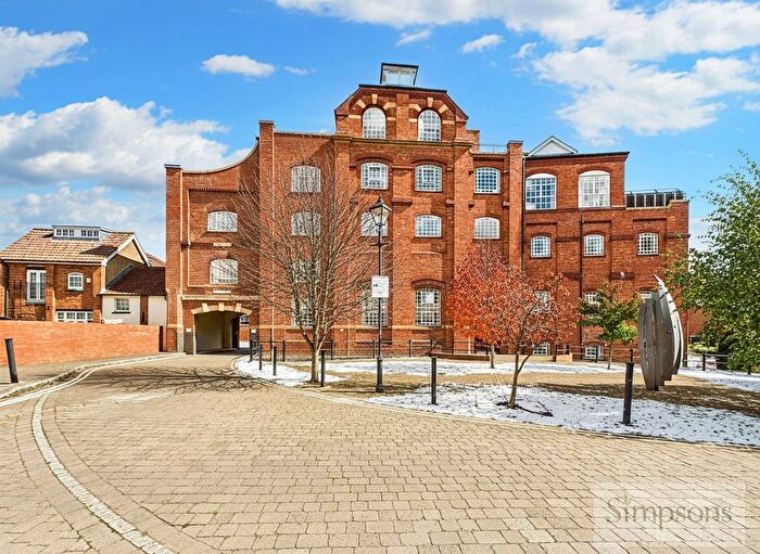 3 Bedroom Flat For Sale In Coopers Lane, Abingdon, OX14