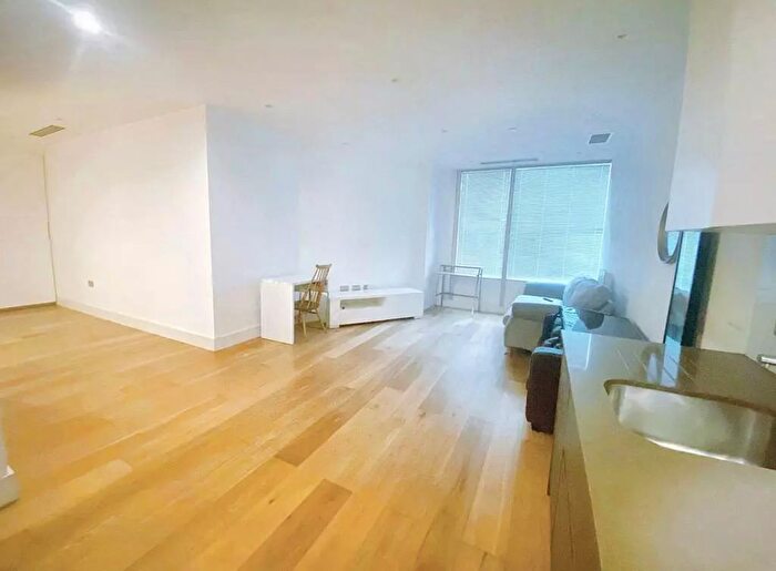 Studio To Rent In Staines Road, Hounslow, TW3