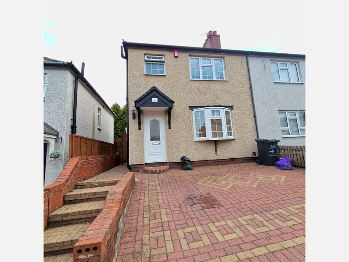 3 Bedroom House To Rent In Ernest Road, Dudley, DY2
