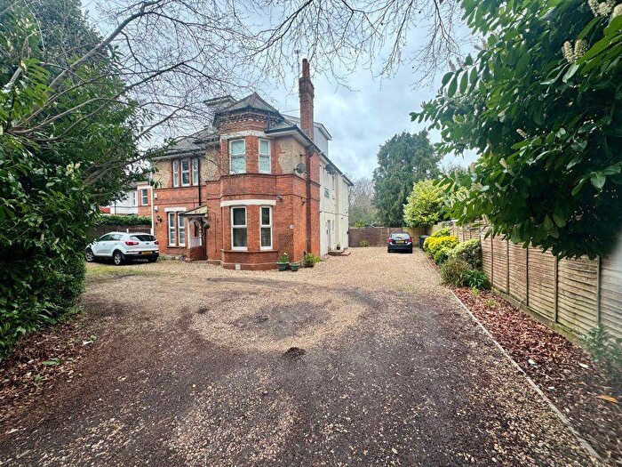 2 Bedroom Flat To Rent In Charminster Road, Charminster (), P06