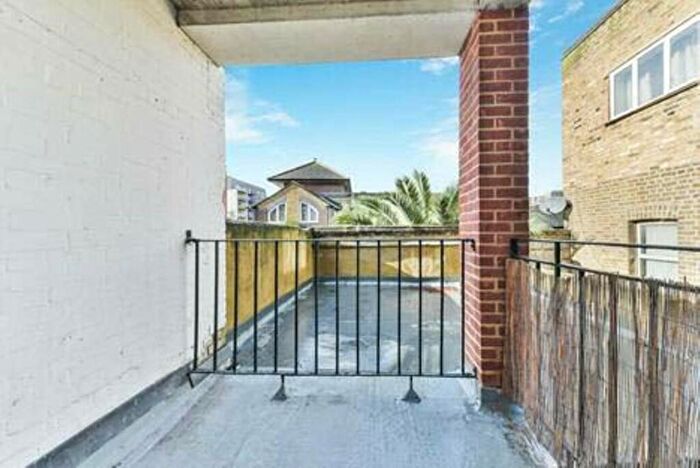 1 Bedroom Flat To Rent In Cannon Street Road, Tower Hamlets, London, E1