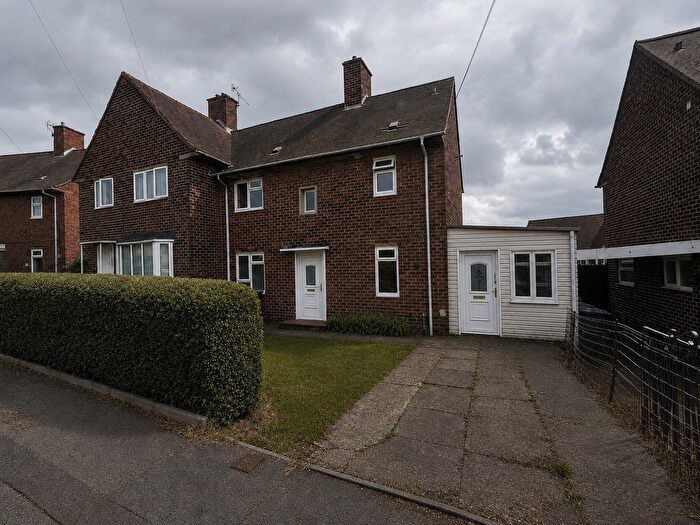 3 Bedroom Property To Rent In Cecil Road, Dronfield, S18