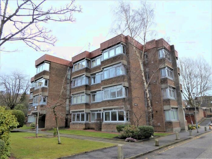 2 Bedroom Ground Flat To Rent In Windsor Court, Dirleton Drive, Shawlands, Glasgow, G41