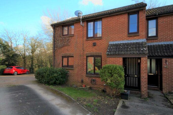 1 Bedroom Maisonette To Rent In Woodshaw Mead, Royal Wootton Bassett, SN4