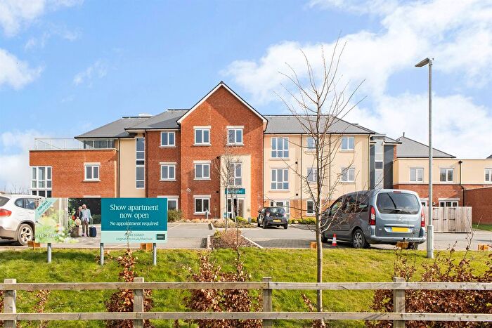 1 Bedroom Flat For Sale In Grove Road, Wantage, OX12