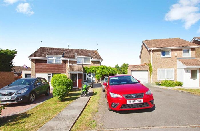 3 Bedroom Semi-Detached House For Sale In Belsay, Toothill, Swindon, SN5