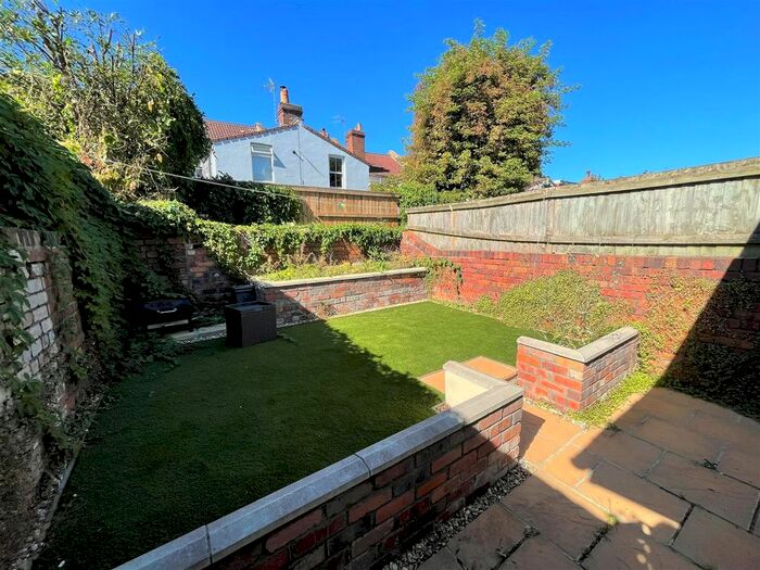 1 Bedroom Flat To Rent In Brentry Road, Fishponds, Bristol, BS16