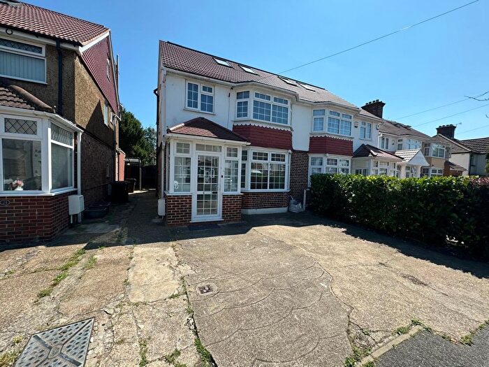 4 Bedroom Semi-Detached House To Rent In The Warren, Hounslow, TW5