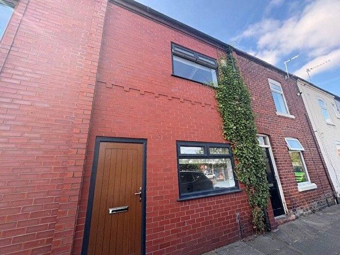 2 Bedroom Property To Rent In Darlington Street, Manchester, M29