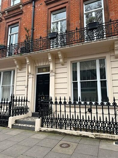 2 Bedroom Flat To Rent In Colosseum Terrace, London, NW1