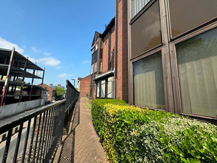 1 Bedroom Flat To Rent In Bellfield Road, HP13