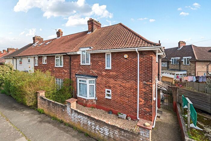 3 Bedroom End Terrace House For Sale In King Alfred Avenue, Catford, London, SE6