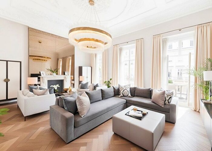 3 Bedroom Flat To Rent In Eaton Place, Knightsbridge, SW1X