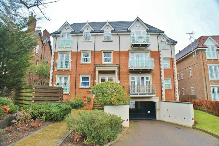 2 Bedroom Flat To Rent In Beckenham Grove, Bromley, BR2