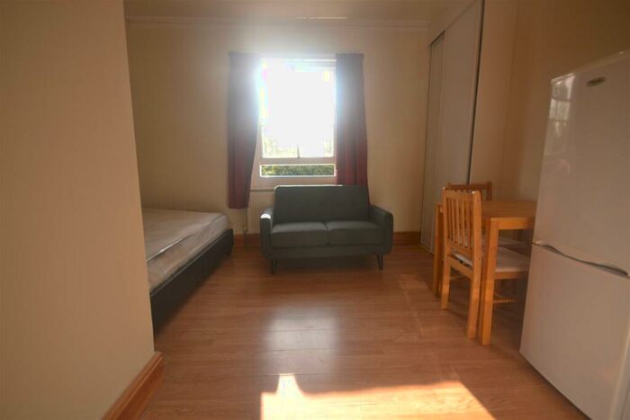 Studio To Rent In Denmark Road, Reading, Berkshire, RG1