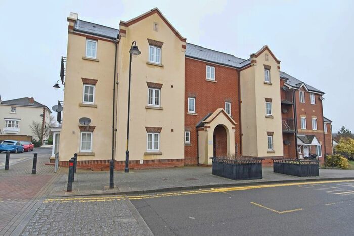 2 Bedroom Flat To Rent In Romney Point, Ashford, TN23