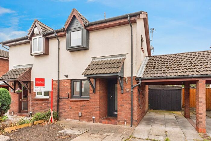 1 Bedroom Semi-detached House For Sale In Carrington Close, Warrington, Cheshire, WA3