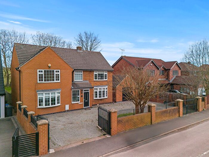 4 Bedroom Detached House For Sale In Warren Lane, Chapeltown, Sheffield, S35