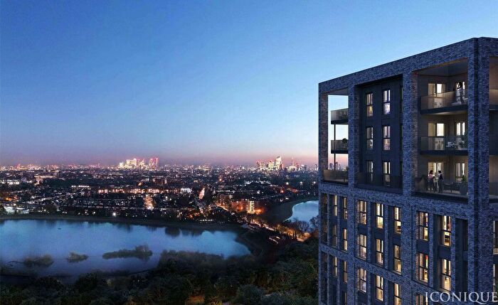 3 Bedroom Flat For Sale In Goodchild Road, London, N4