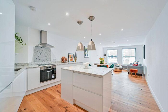 1 Bedroom Flat To Rent In Rye Lane, Peckham Rye, London, SE15