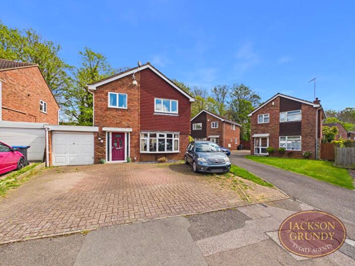 4 Bedroom Detached House For Sale In Cowgill Close, Cherry Lodge, NN3