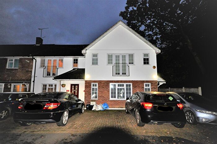 2 Bedroom Flat To Rent In St. Stephens Crescent, Brentwood, CM13