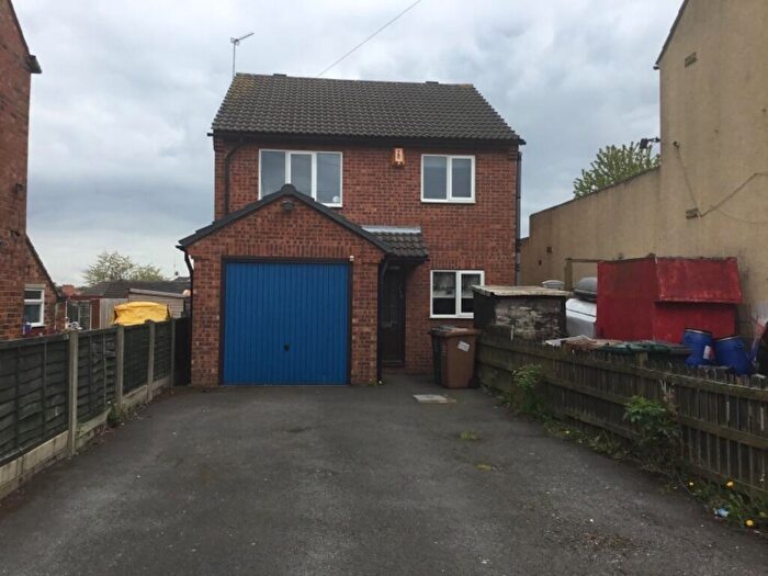 3 Bedroom House To Rent In Oversetts Road, Newhall, DE11