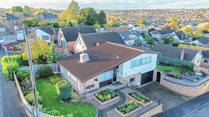 4 Bedroom Chalet For Sale In Griffs Hollow, Carlton, Nottingham, NG4