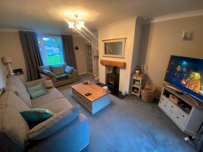 3 Bedroom Semi-Detached House To Rent In Broom Covert Road, Lichfield, WS14