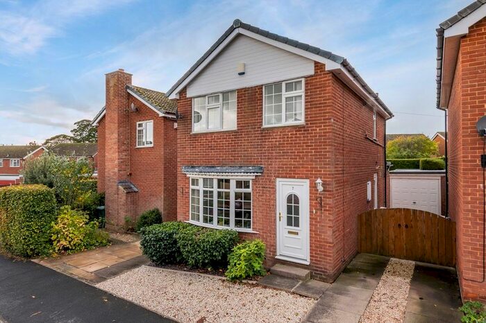 3 Bedroom Detached House For Sale In Throstle Nest Close, Weston, Otley LS21