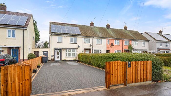 4 Bedroom Semi-Detached House To Rent In Coneygree Road, Stanground, PE2