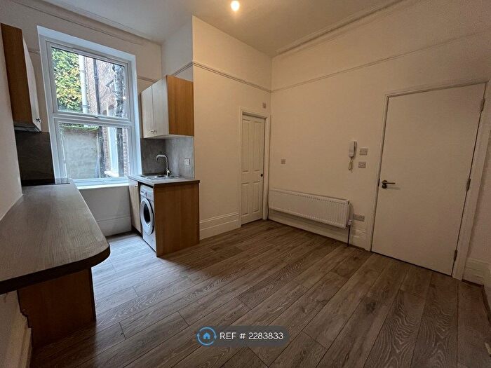 Studio To Rent In Archway Road, London, N6