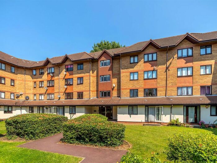 Studio To Rent In Orchard Grove, Penge, SE20